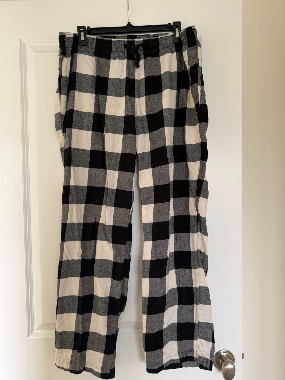Old Navy Black and White Plaid Lounge Pants